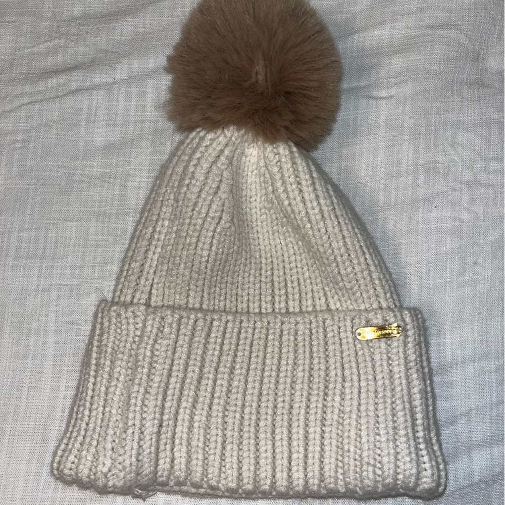 Steve Madden winter knit Pom hat